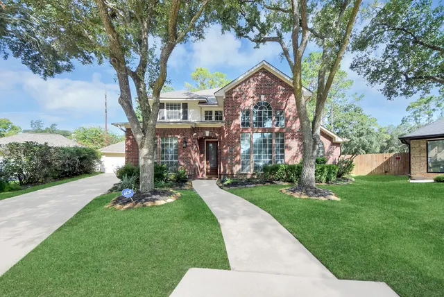 Popular Green Trails Park Sec 08 Real Estate