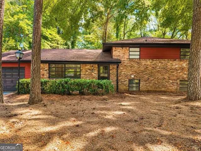 Expensive Deerfield Manor Real Estate