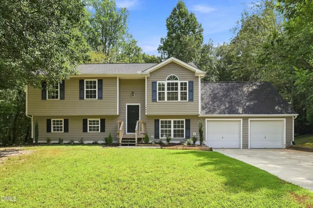 Popular Huntdell Real Estate