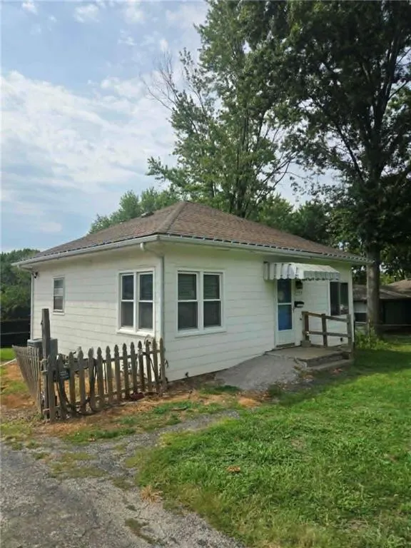 Popular Redford Lawn Real Estate