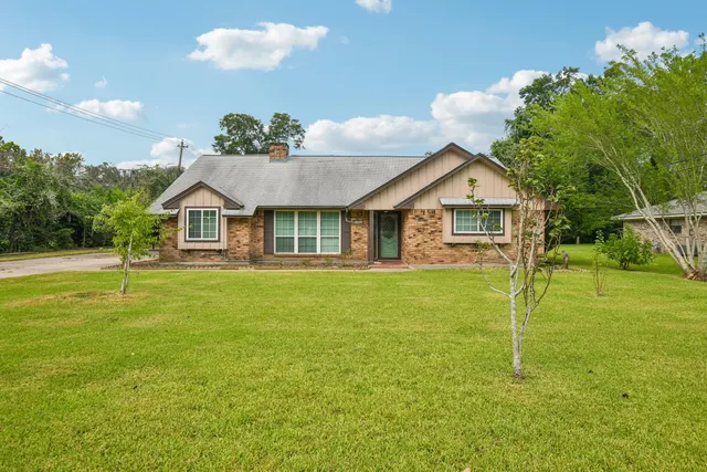 Expensive Southern Oaks Lake Jackson Real Estate