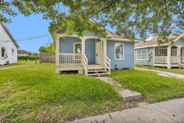 Popular Oak Lawn Real Estate