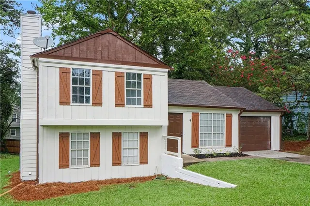 Popular Laurel Oaks Real Estate