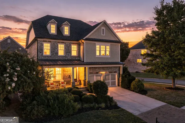 Expensive COBBLESTONE MANOR Real Estate
