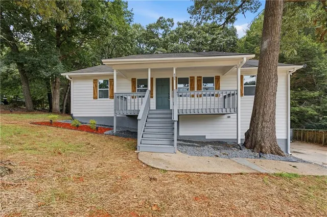 Popular Lost Meadows Real Estate