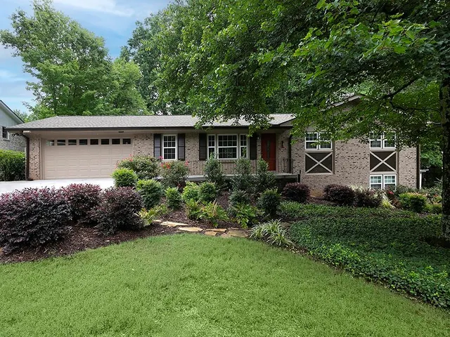 Popular King David Manor Real Estate