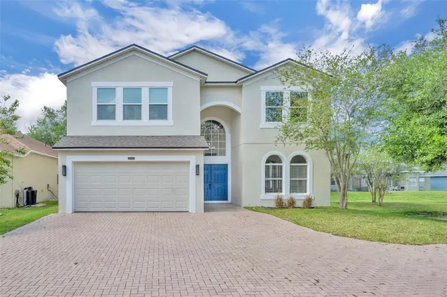 Popular LANSDOWNE Real Estate