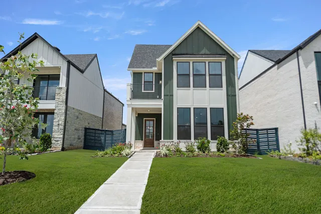 Popular Austin Point 35 Real Estate