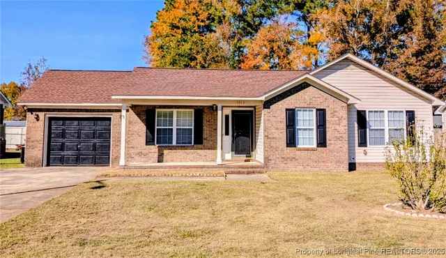 Popular THREE LAKES Real Estate