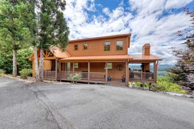 Expensive Brasstown Heights Real Estate