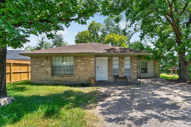 Popular Clover Leaf Sec 02 Real Estate