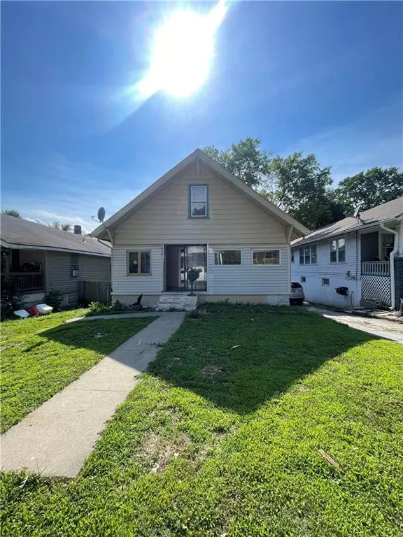 Popular Harrisons Park Real Estate