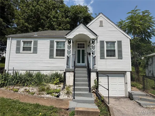 Expensive Flordell Hills Real Estate