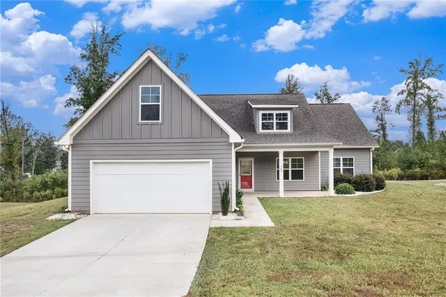 Popular The Oaks at Banks Crossing Real Estate