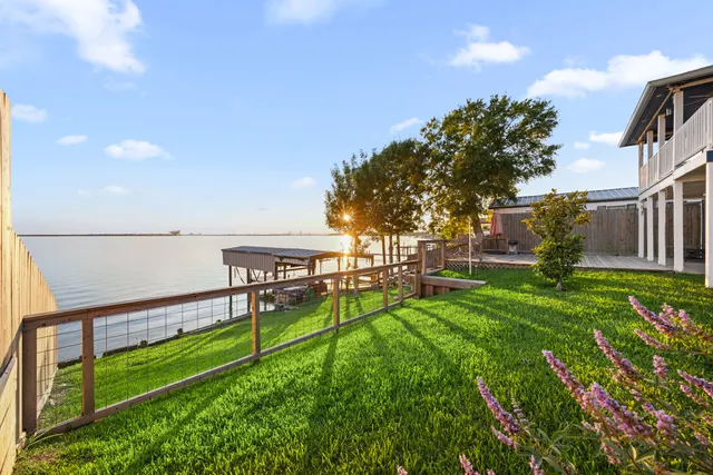 Expensive Bay Oaks Harbor Amd Real Estate