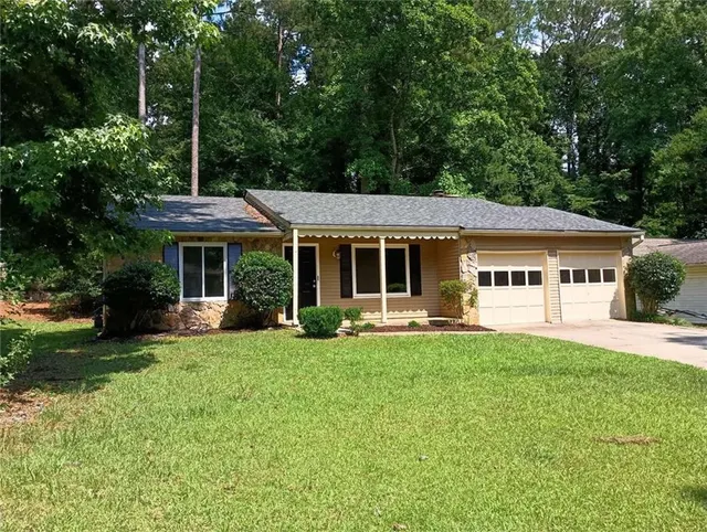 Popular Hembree Forest Real Estate