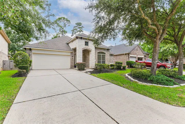 Popular Woodforest 01 Real Estate