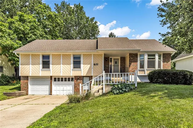 Popular White Ridge Farms Real Estate