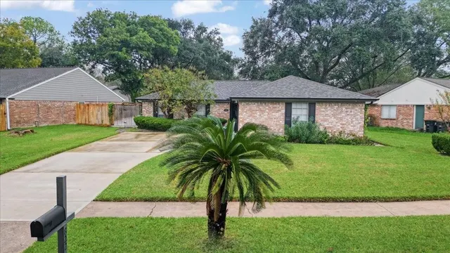 Expensive Meadowgreen Sec 01 Real Estate