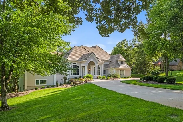 Popular Lakewood Real Estate