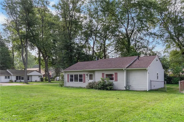 Cheap Madison Golf Lakelands Real Estate