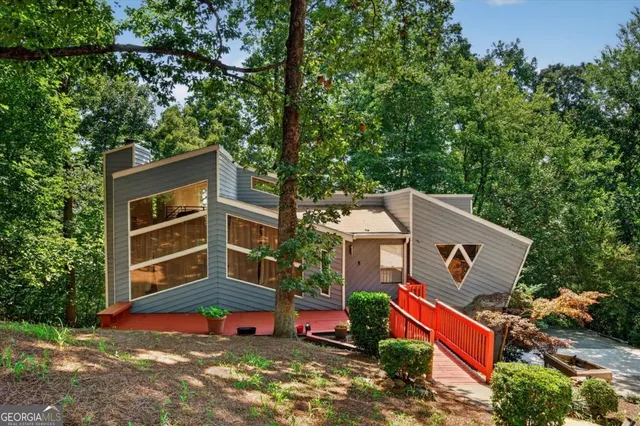 Expensive Piedmont Bend Real Estate