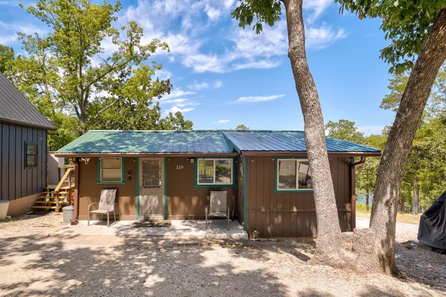 Cheap Reeds Spring Real Estate