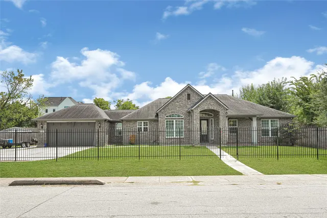 Popular Lowell Heights Real Estate
