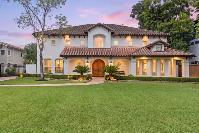 Expensive Braeburn Cntry Club Estates Se Real Estate