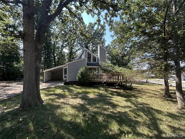 Popular FORUM LAKES Real Estate