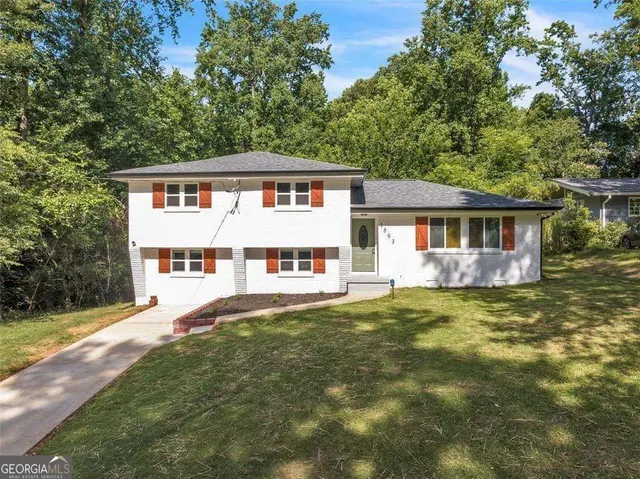 Popular Country Club Villa Real Estate