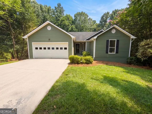 Popular RIVER TRACE Real Estate