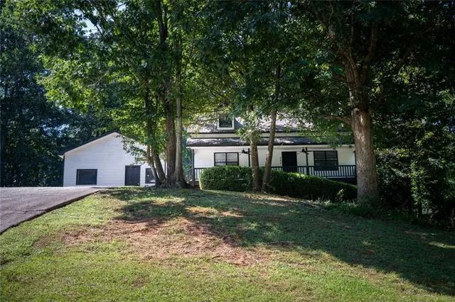 Popular BROOKS FARM Real Estate