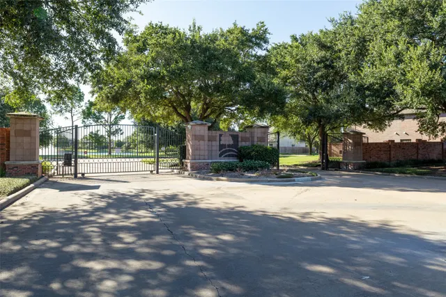 Popular Woodbridge Estates Sec 1 Real Estate