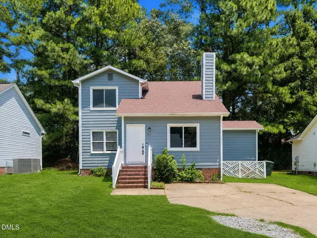 Popular Nottingham Woods Real Estate