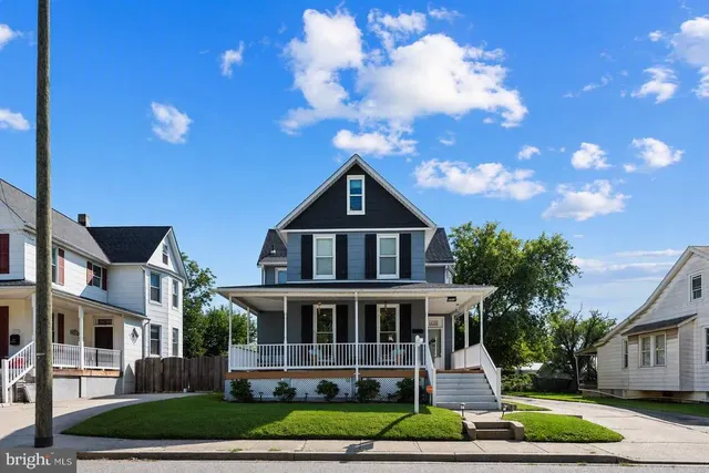 Expensive Waltherson Real Estate