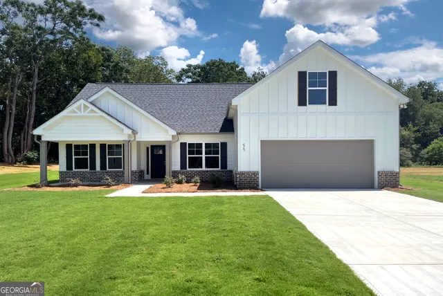 Popular Equestrian Falls Real Estate