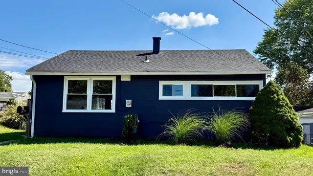 Popular Landsdowne Real Estate
