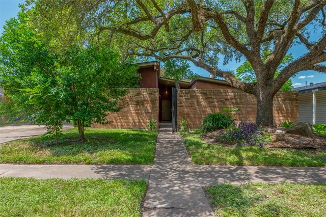 Popular Robindell Sec 03 Real Estate