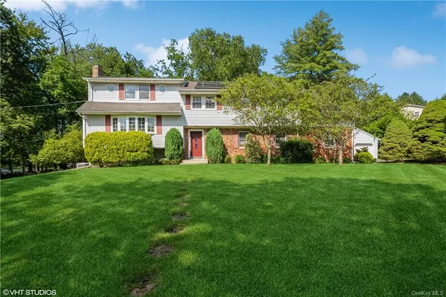 612 Knollwood Court, Valley Cottage NY 10989