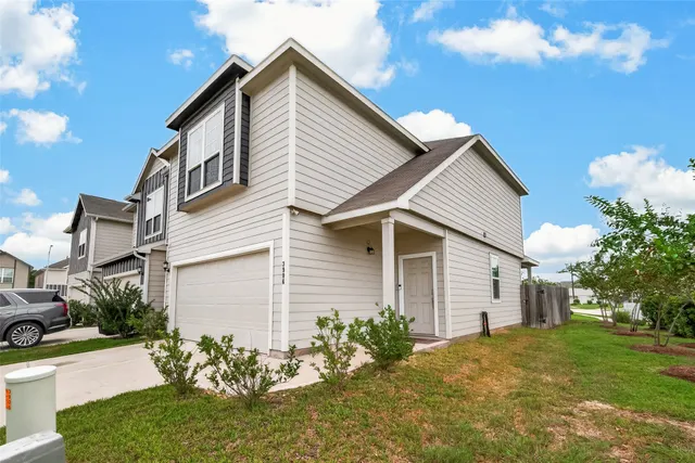 Popular Camillo Lakes Sec 6 Real Estate