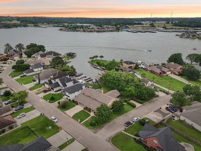 Expensive Harbor Point Real Estate