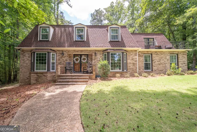 Popular Green Island Hills Real Estate