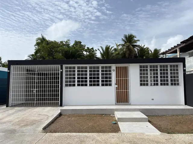 Popular JARDINES DE COUNTRY CLUB Real Estate