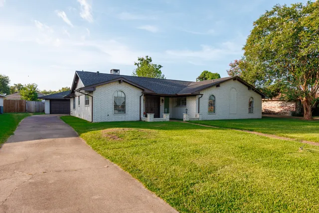 Popular LAKEWOOD SEC P Real Estate