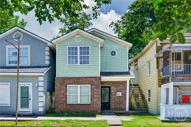 Popular Hull Ward Real Estate
