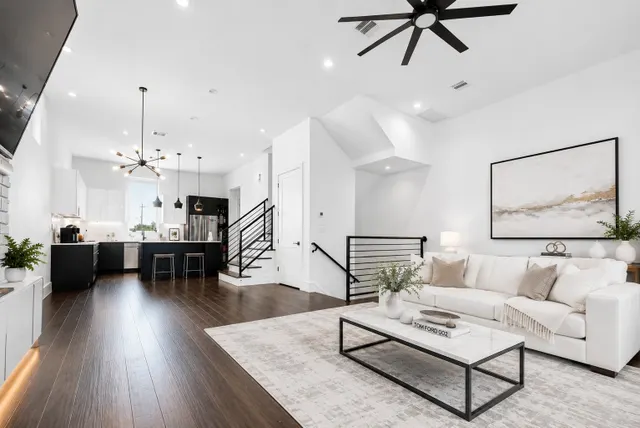 Popular Carnegie Villas Real Estate