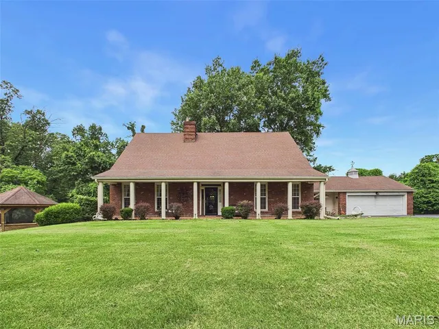 Popular Frontenac Place Real Estate