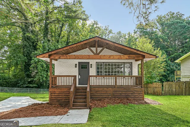 Expensive Senoa Real Estate