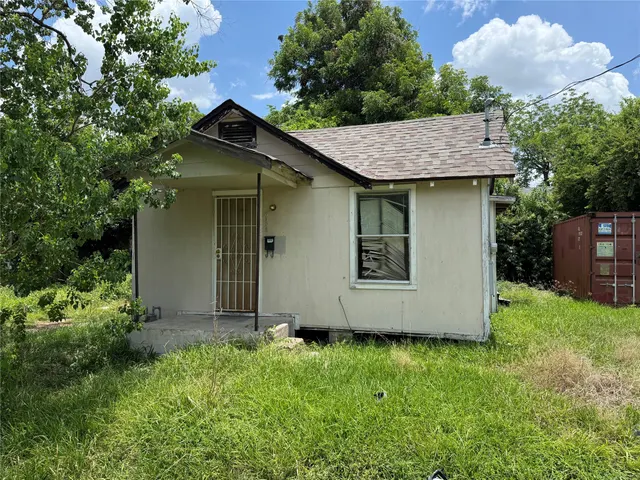 Cheap Huntington Place Real Estate